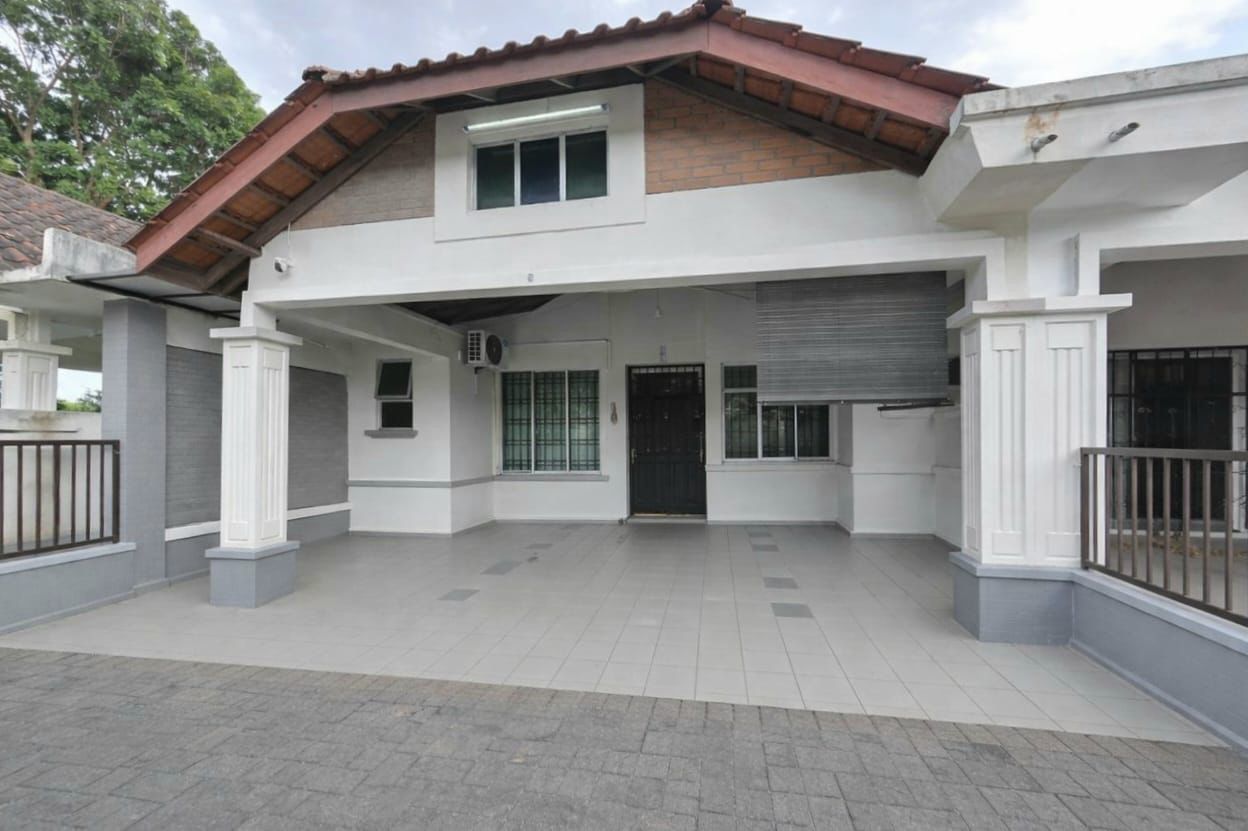 Taman Impian Emas 1.5 Storey Terrace House FOR SALE