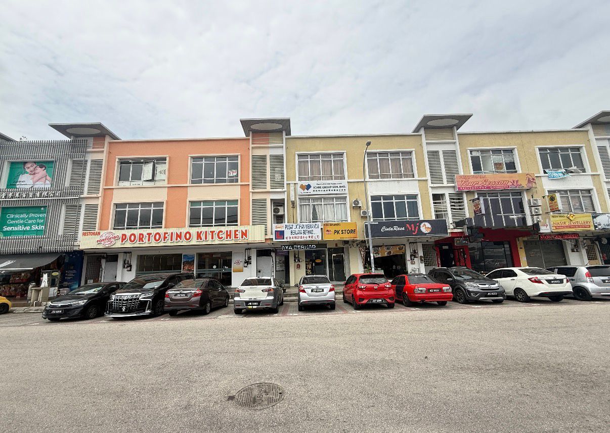 Taman Daya Three Storey Shoplot FOR SALE